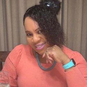 Meet your Posher, Jenella